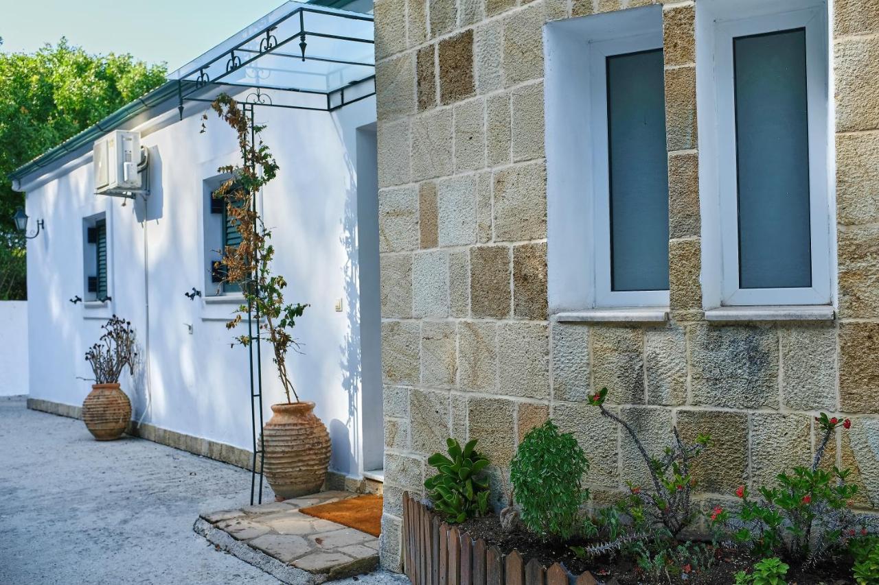 Villa Boukari Chlomos ภายนอก รูปภาพ