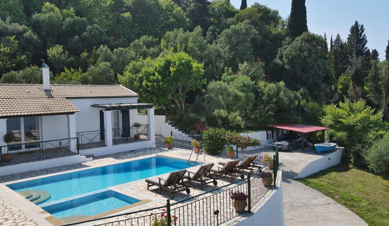 Villa Boukari Chlomos ภายนอก รูปภาพ