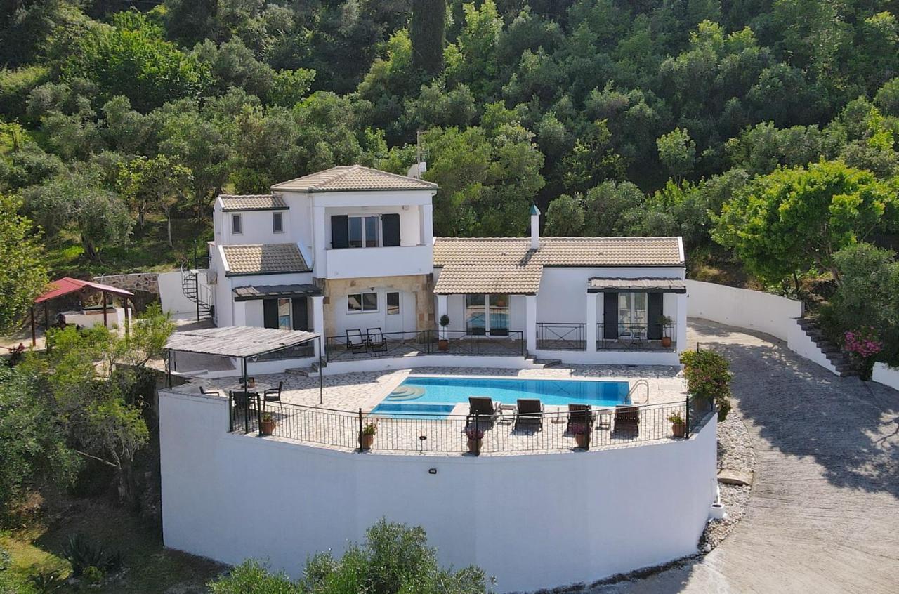 Villa Boukari Chlomos ภายนอก รูปภาพ