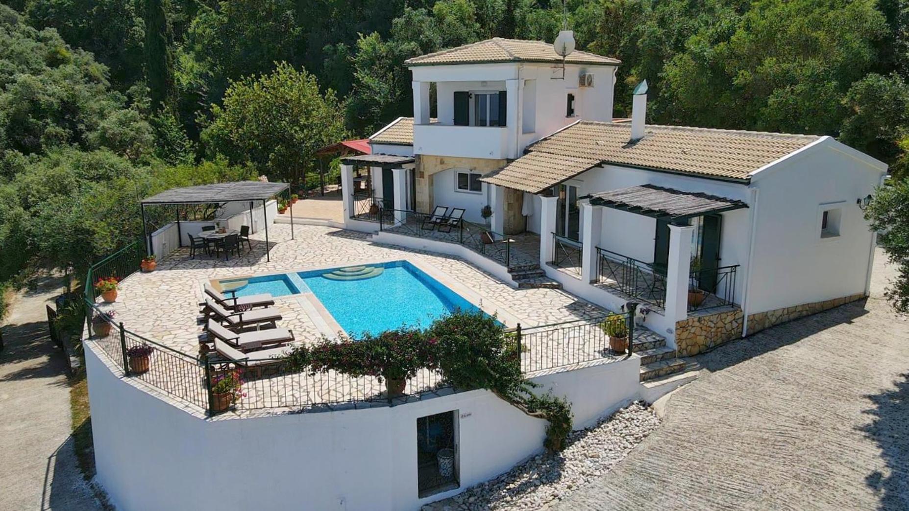 Villa Boukari Chlomos ภายนอก รูปภาพ