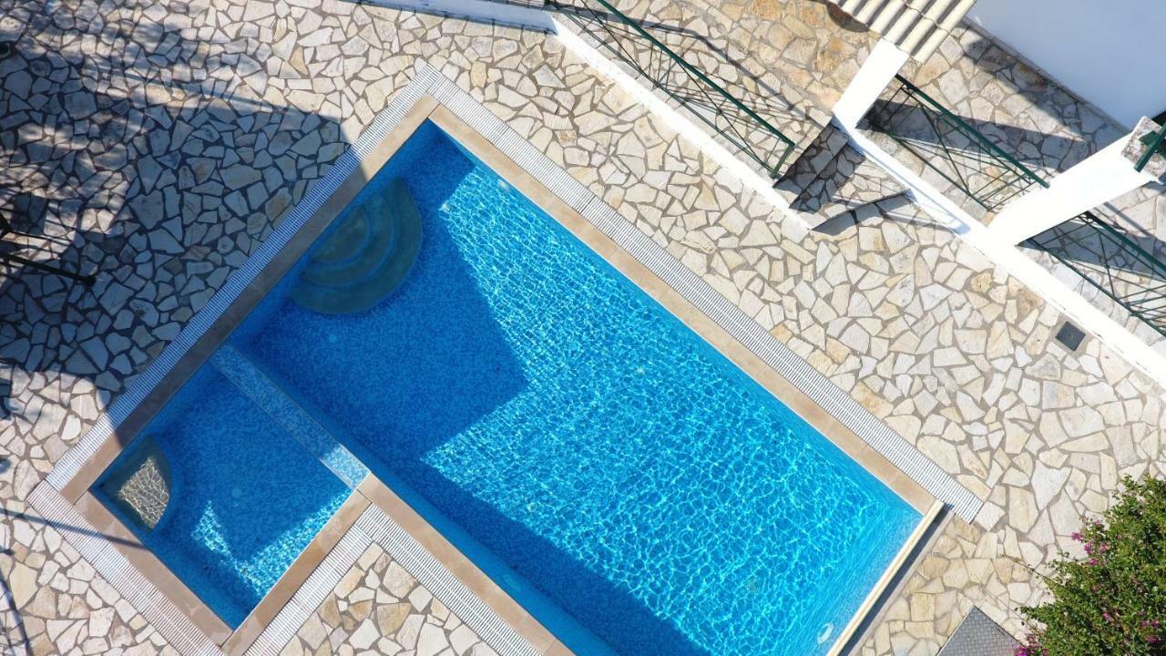 Villa Boukari Chlomos ภายนอก รูปภาพ